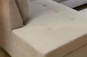 清潔布藝沙發(fā)這種家具的時候，要注意什么呢？