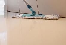 在辦公室進(jìn)行保潔的時(shí)候，要注意哪些方面呢？